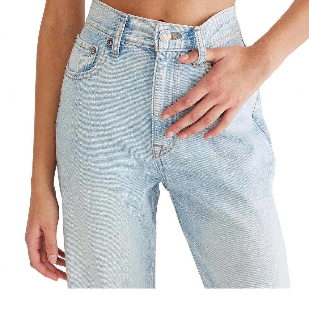 Aeropostale Women's Aero 90s Baggy Jeans- Light Wash 10
